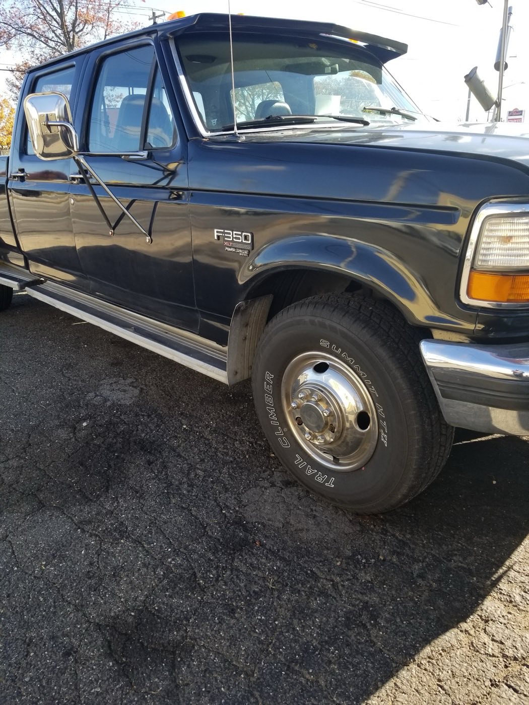 Art Mo Automotive in Islip, New York